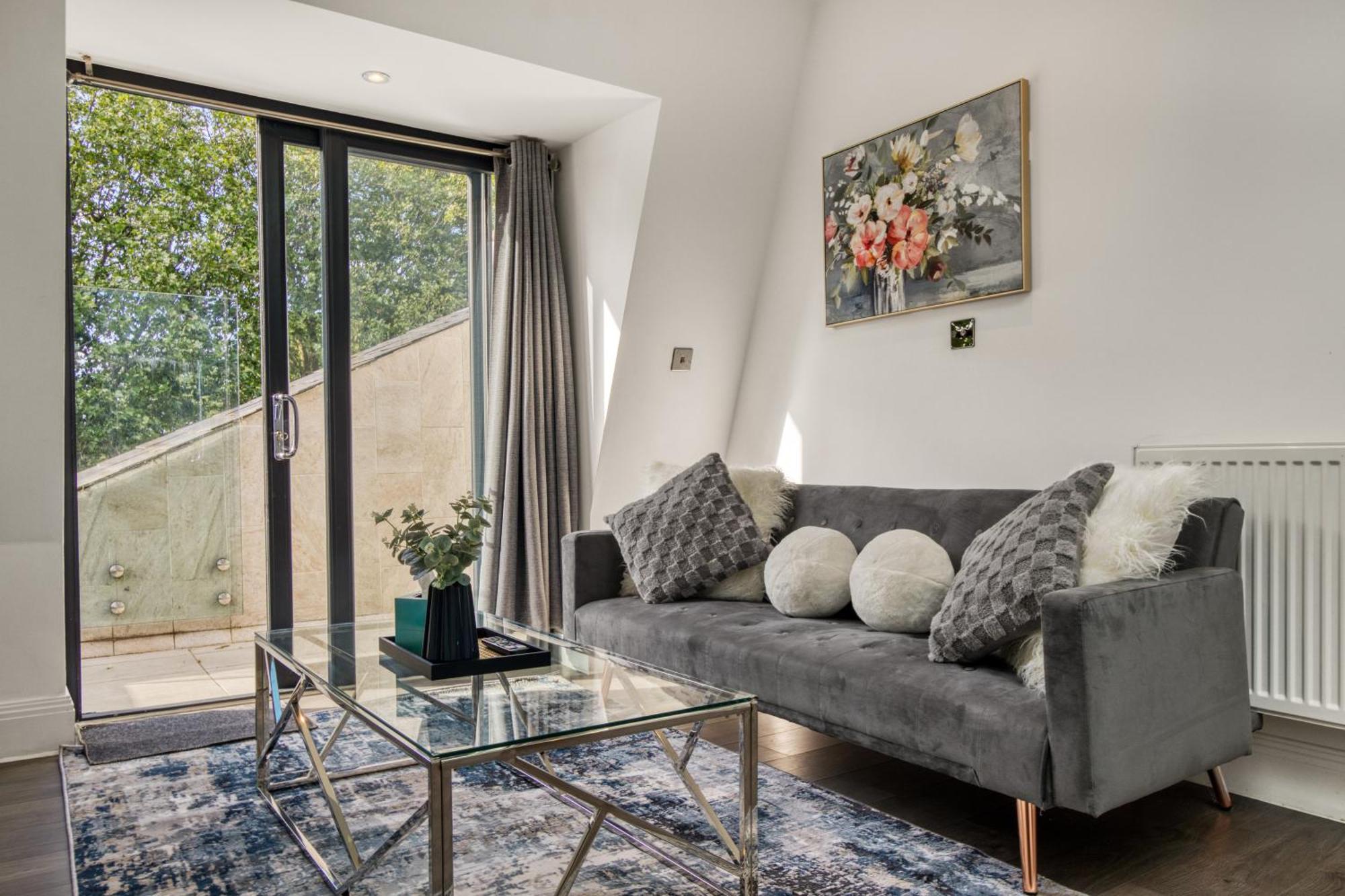 Апартаменты Luxurious Hidden Gem In Wandsworth Лондон Экстерьер фото
